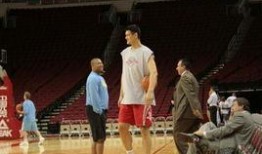 姚明队友爆料视频,揭秘篮球场上的那些不为人知的故事